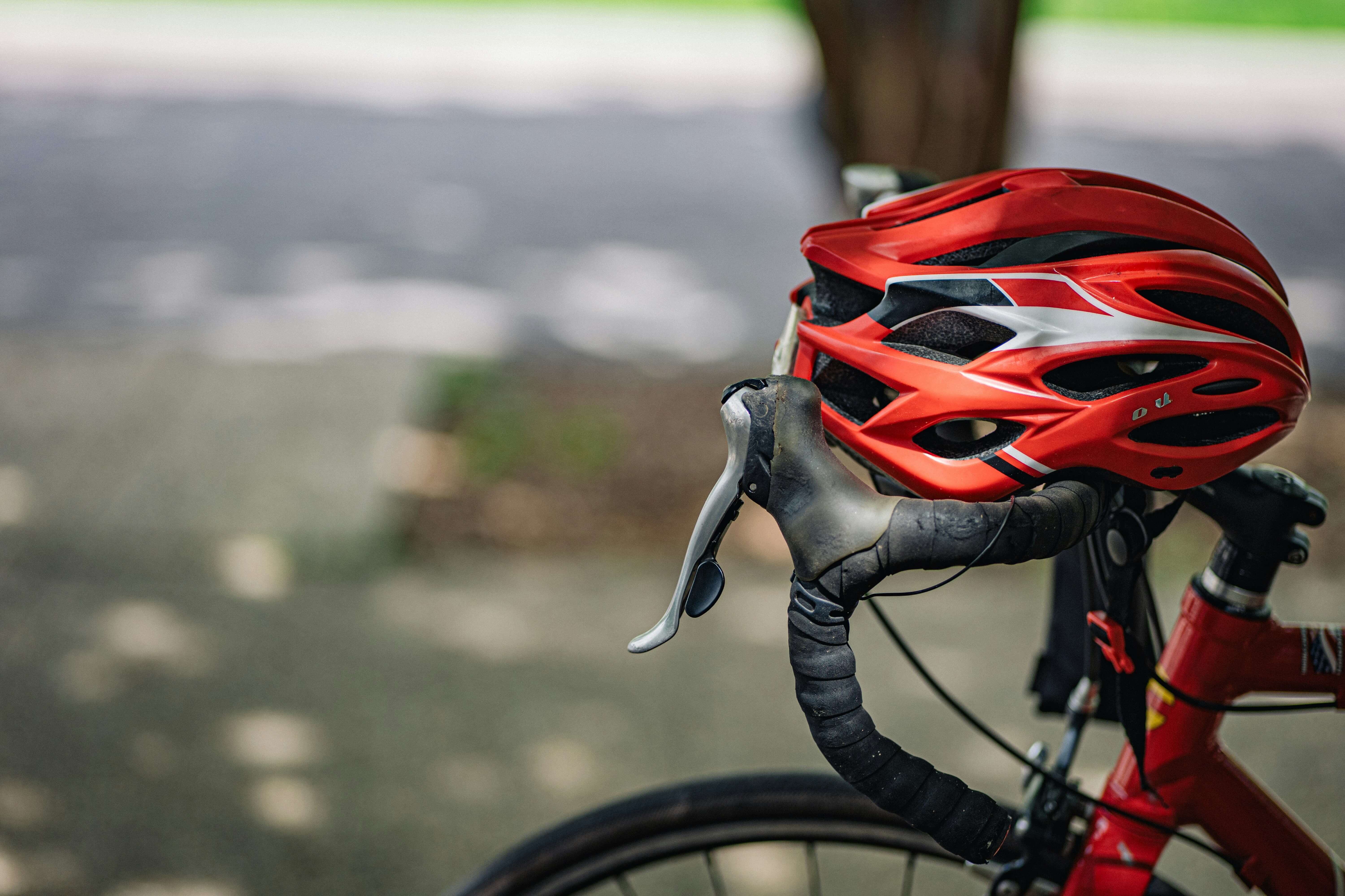 Cycling helmet